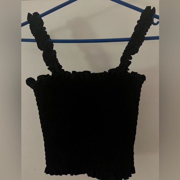 Super cute black tank - Picture 2 of 2